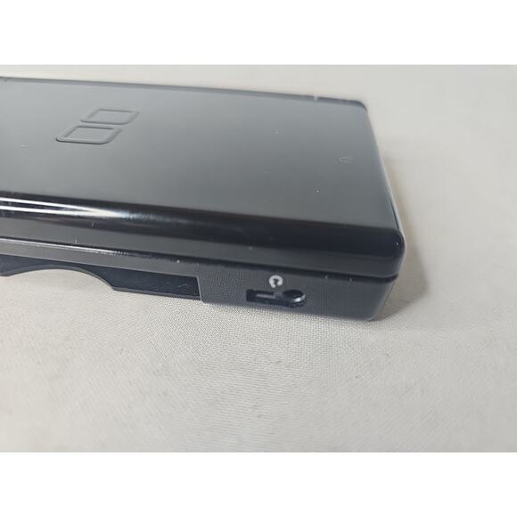 Nintendo DS Lite Handheld Black w/ Multi Device USB Charging Cable, Game, Stylus - Picture 10 of 16
